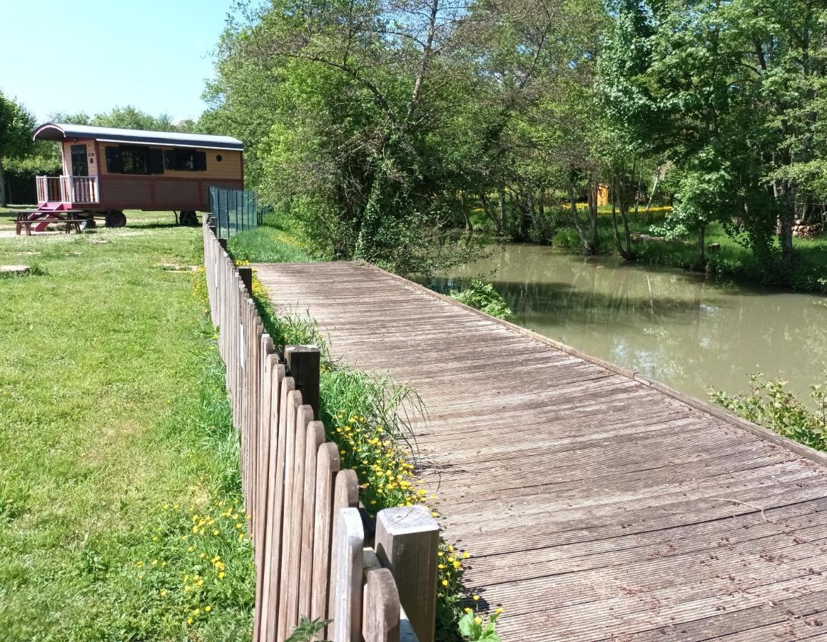 Hôtel Camping Les Roulottes du Bazois à Châtillon-en-Bazois Extérieur photo