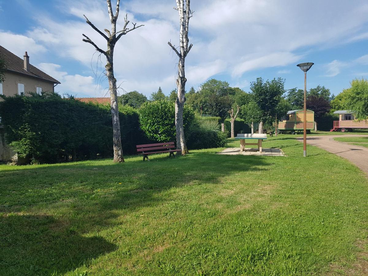 Hôtel Camping Les Roulottes du Bazois à Châtillon-en-Bazois Extérieur photo